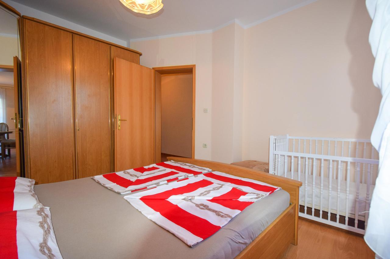 Apartments & Room Matic Malinska Exterior foto