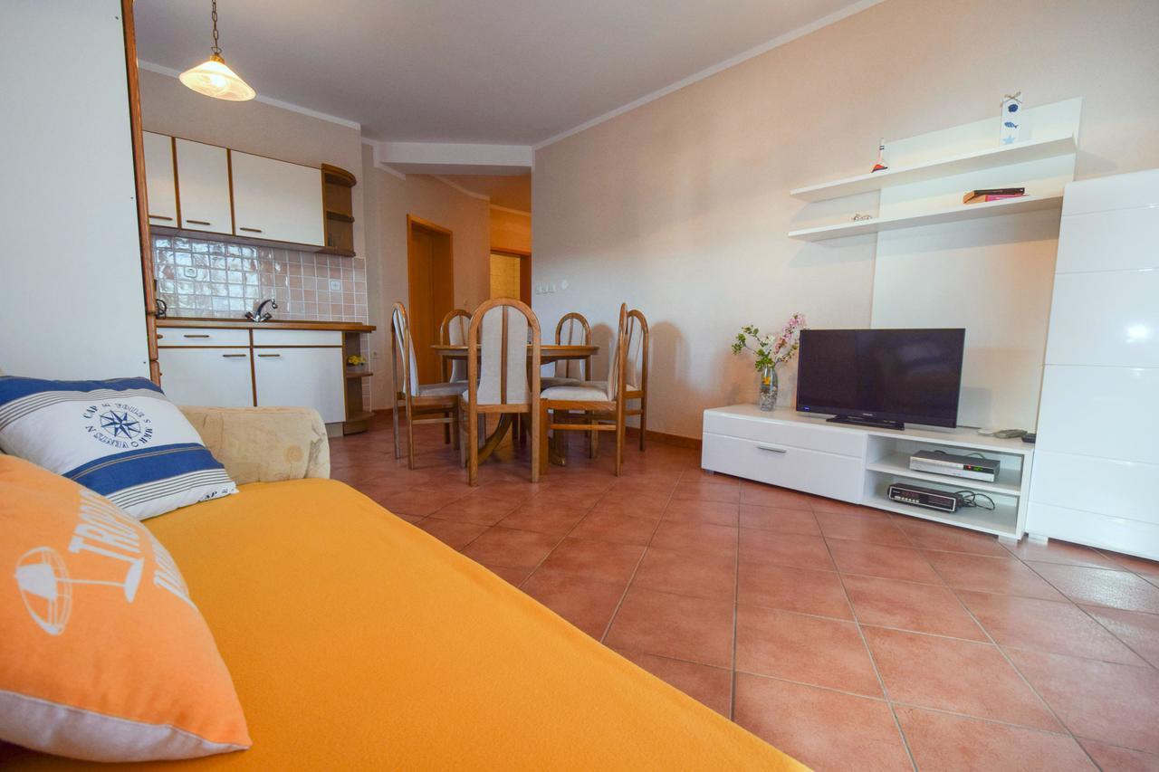 Apartments & Room Matic Malinska Exterior foto