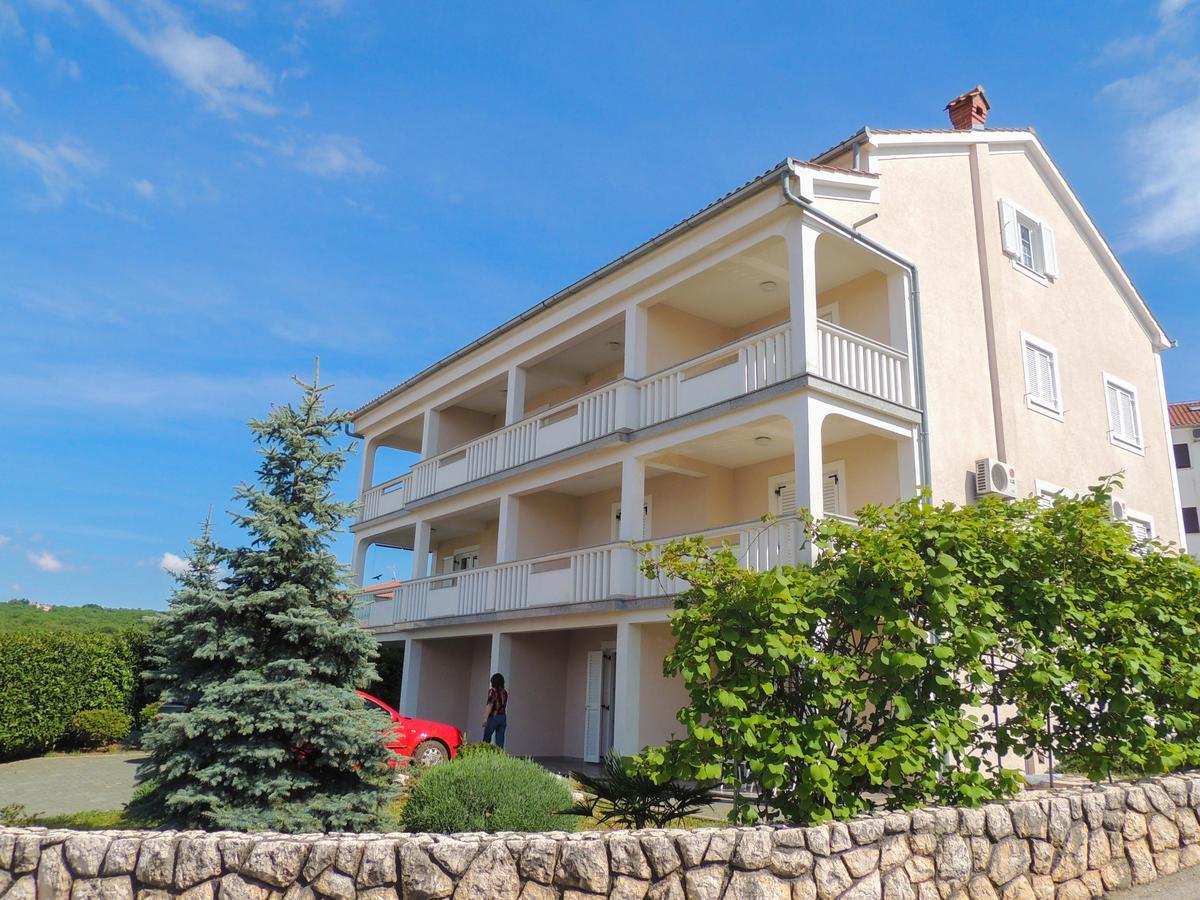 Apartments & Room Matic Malinska Exterior foto