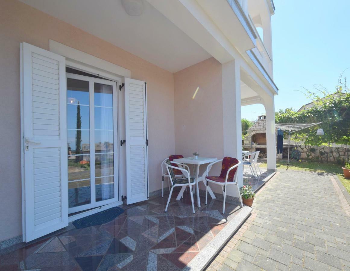 Apartments & Room Matic Malinska Exterior foto